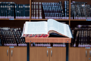 תרגום לעברית של כל סוגי המסמכים משפות זרות