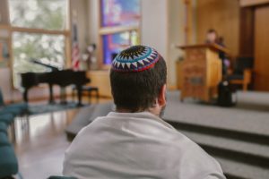 בין קהילה לתמיכה - למה לבחור בדיור מוגן חרדי